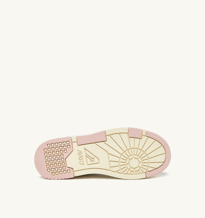 CLC LOW SNEAKERS IN WHITE LEATHER AND POWDER PINK SUEDE - AUTRY Classic