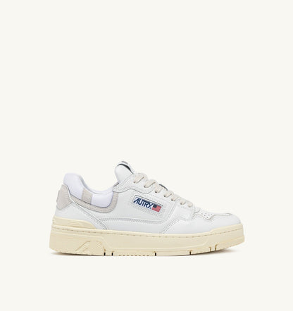 CLC LOW SNEAKERS IN WHITE LEATHER AND SUEDE - AUTRY Essential