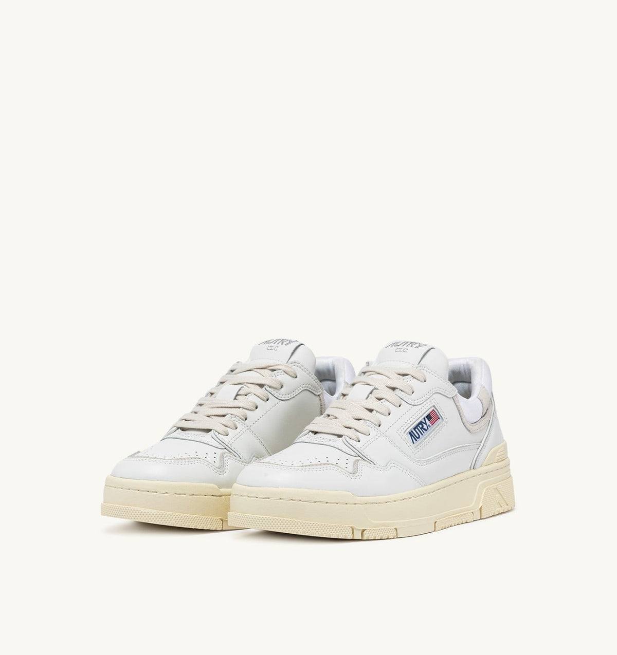 CLC LOW SNEAKERS IN WHITE LEATHER AND SUEDE - AUTRY Essential