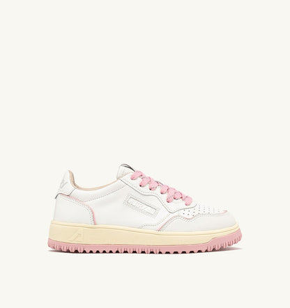 GOLF LOW SNEAKERS IN WHITE AND CORAL BLUSH LEATHER - AUTRY Value