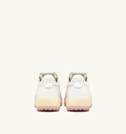 GOLF LOW SNEAKERS IN WHITE AND CORAL BLUSH LEATHER - AUTRY Value