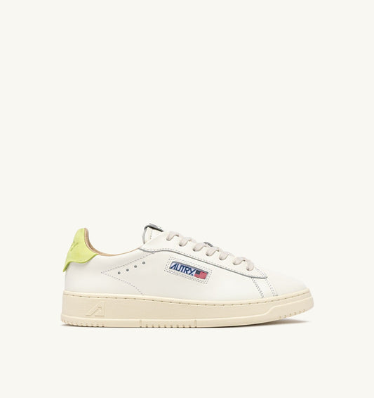 DALLAS LOW SNEAKERS IN DAIQUIRI GREEN AND MARSHMALLOW LEATHER - AUTRY Value