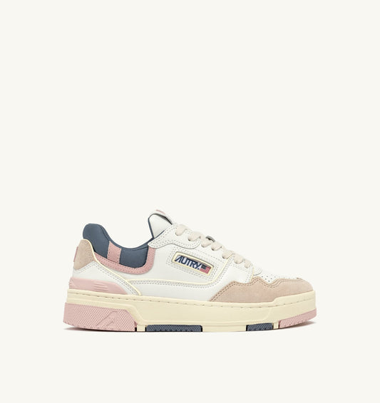 CLC LOW SNEAKERS IN WHITE AND PEACH WHIP LEATHER SUEDE - AUTRY Classic