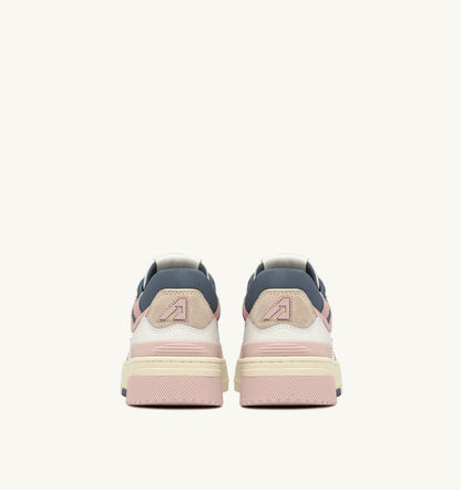 CLC LOW SNEAKERS IN WHITE AND PEACH WHIP LEATHER SUEDE - AUTRY Classic