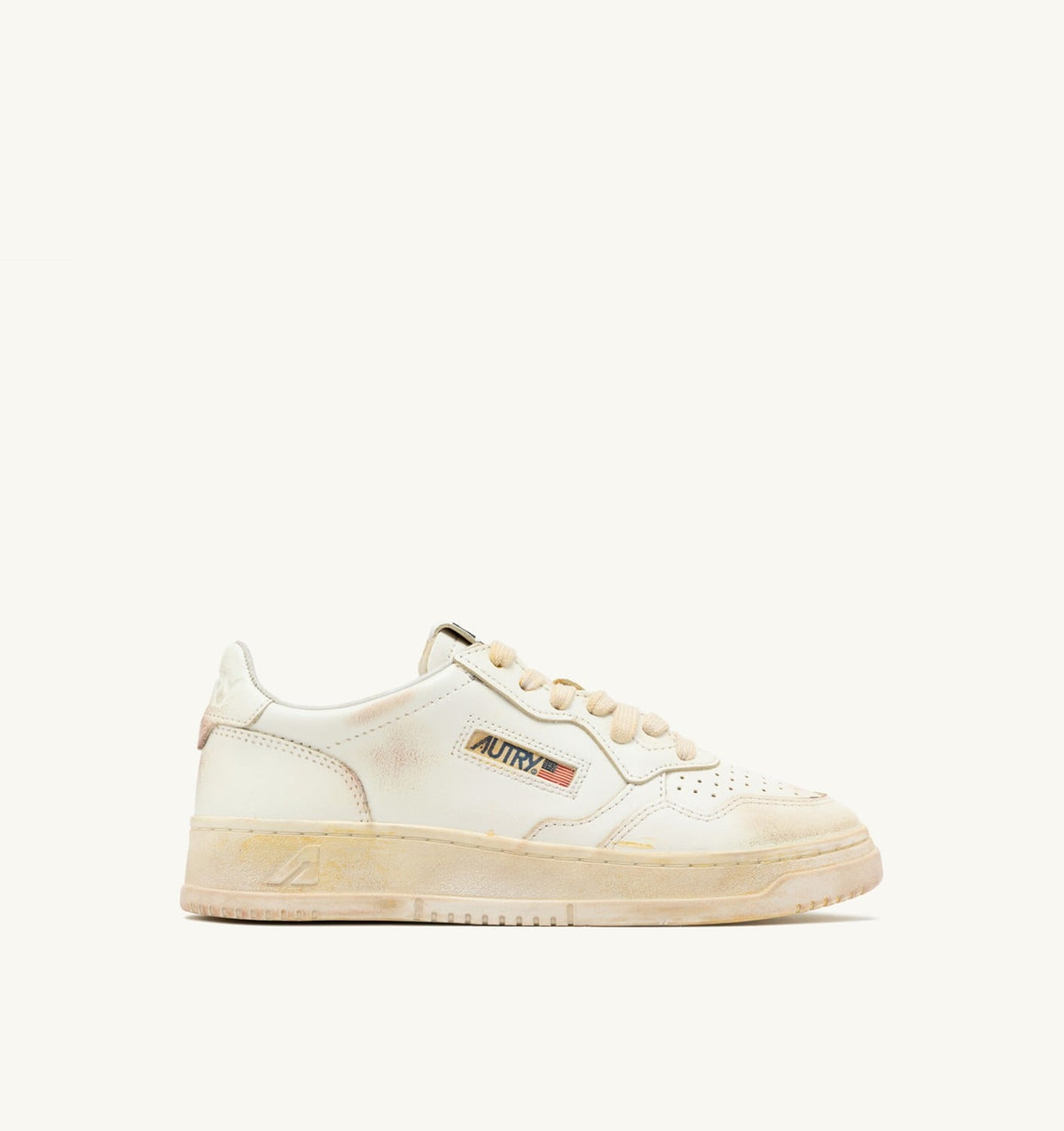 MEDALIST LOW SUPER VINTAGE SNEAKERS IN WHITE LEATHER - AUTRY Classic