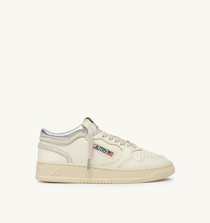 MED-WAY SNEAKERS IN LEATHER COLOR MARSHMALLOW AND SILVER - AUTRY Latest
