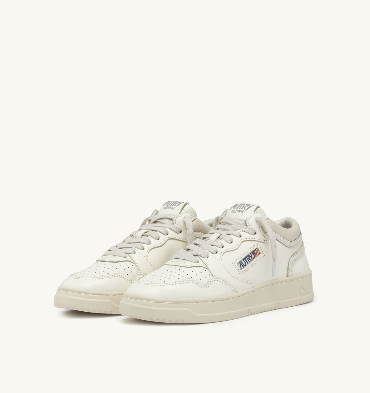 MED-WAY SNEAKERS IN LEATHER COLOR MARSHMALLOW AND WHITE - AUTRY Classic
