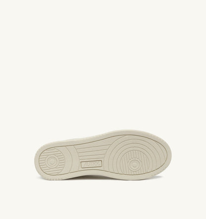 MED-WAY SNEAKERS IN LEATHER COLOR MARSHMALLOW AND WHITE - AUTRY Classic