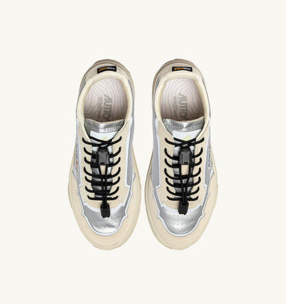 WILDPACE LOW SNEAKERS IN WHITE AND SILVER FABRIC AND SUEDE - AUTRY Essential