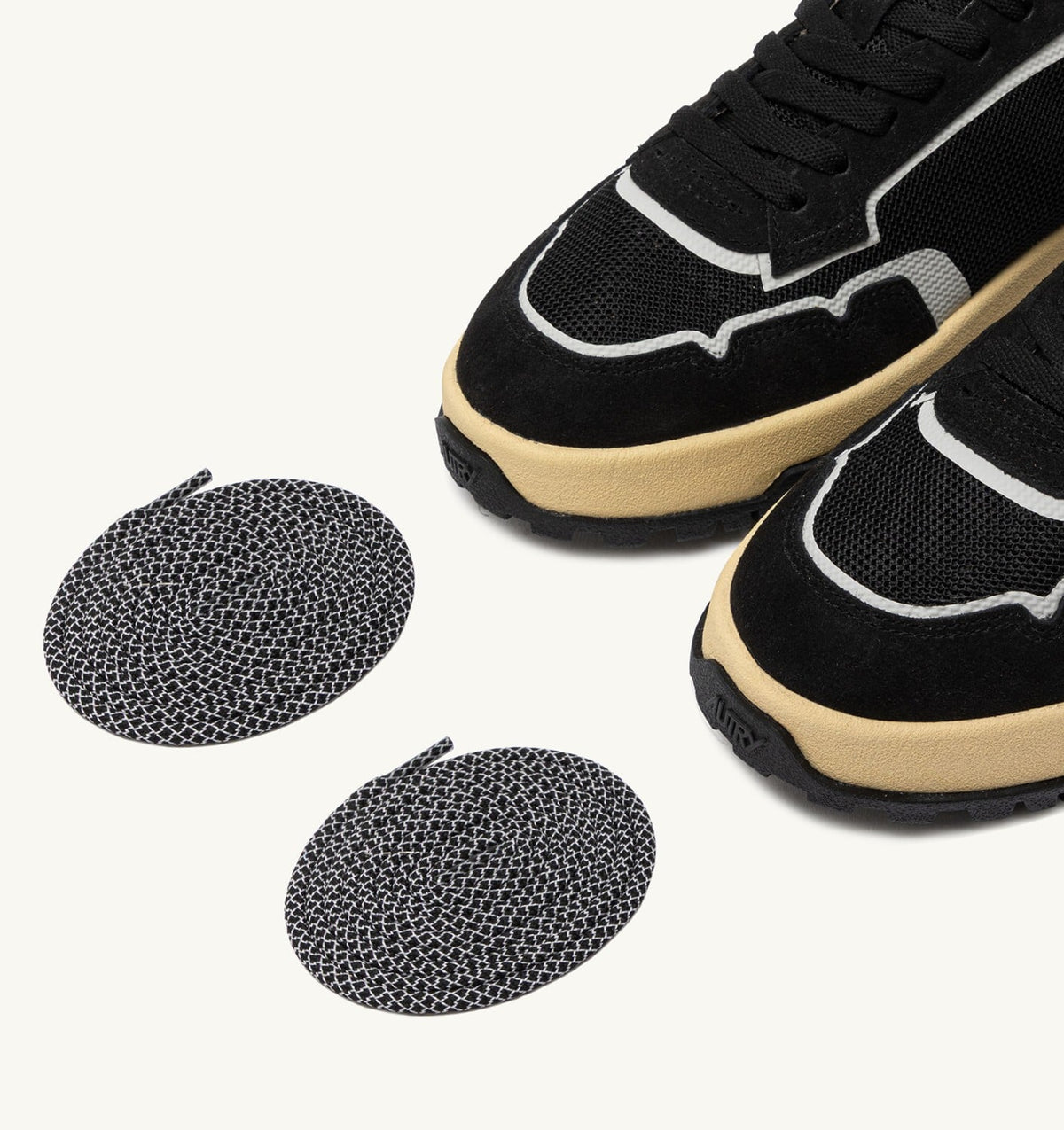 WILDPACE LOW SNEAKERS IN BLACK DRAGON MESH AND SUEDE - AUTRY Classic