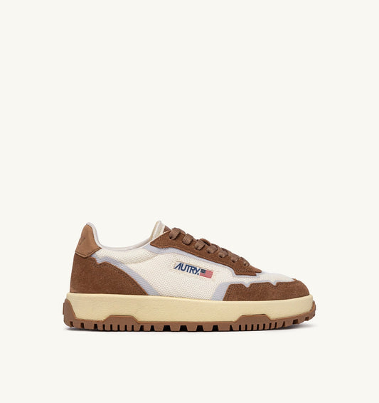 WILDPACE LOW SNEAKERS IN MESH AND SUEDE COLOR MARSHMALLOW AND CIGAR - AUTRY Essential