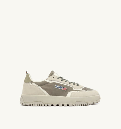 WILDPACE LOW SNEAKERS IN ELMOND AND WHITE CORDURA AND SUEDE - AUTRY Everyday