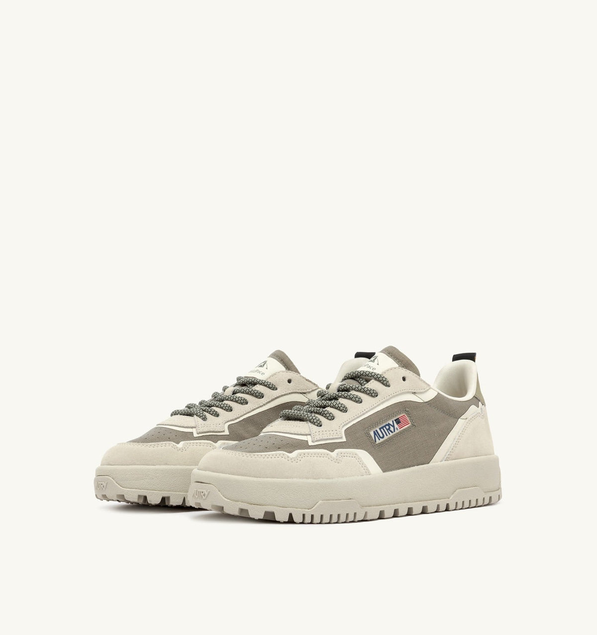 WILDPACE LOW SNEAKERS IN ELMOND AND WHITE CORDURA AND SUEDE - AUTRY Everyday