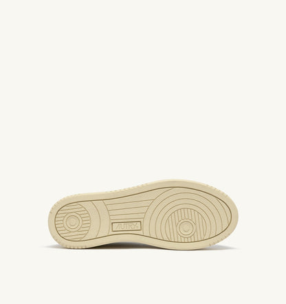 MEDALIST PLATFORM SNEAKERS IN WHITE AND POWDER PINK LEATHER - AUTRY Latest