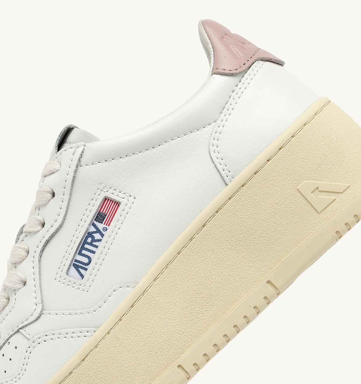 MEDALIST PLATFORM SNEAKERS IN WHITE AND POWDER PINK LEATHER - AUTRY Latest