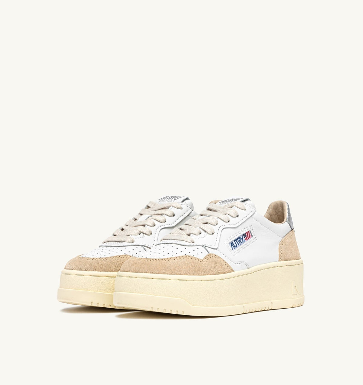MEDALIST PLATFORM SNEAKERS IN SILVER AND WHITE SUEDE AND LEATHER - AUTRY Classic