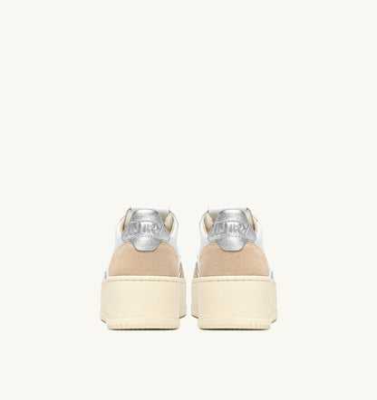 MEDALIST PLATFORM SNEAKERS IN SILVER AND WHITE SUEDE AND LEATHER - AUTRY Classic