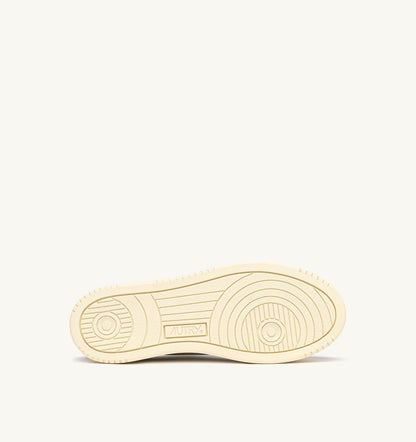 MEDALIST PLATFORM SNEAKERS IN SILVER AND WHITE SUEDE AND LEATHER - AUTRY Classic