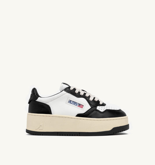 MEDALIST PLATFORM SNEAKERS IN WHITE AND BLACK LEATHER - AUTRY Everyday
