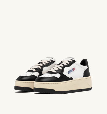 MEDALIST PLATFORM SNEAKERS IN WHITE AND BLACK LEATHER - AUTRY Everyday