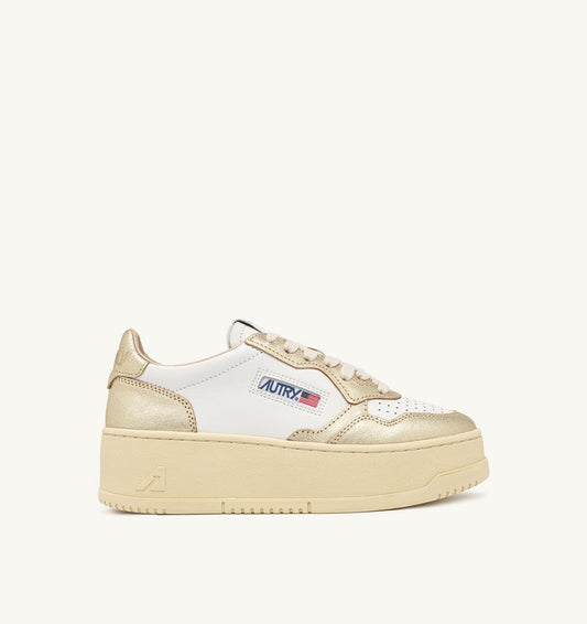 MEDALIST PLATFORM SNEAKERS IN WHITE AND METALIZED PLATINUM LEATHER - AUTRY Value